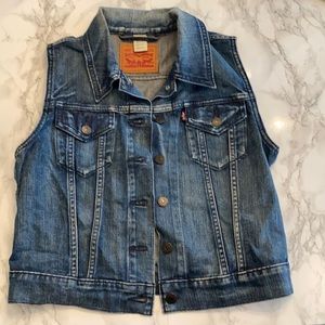 Levi Vest